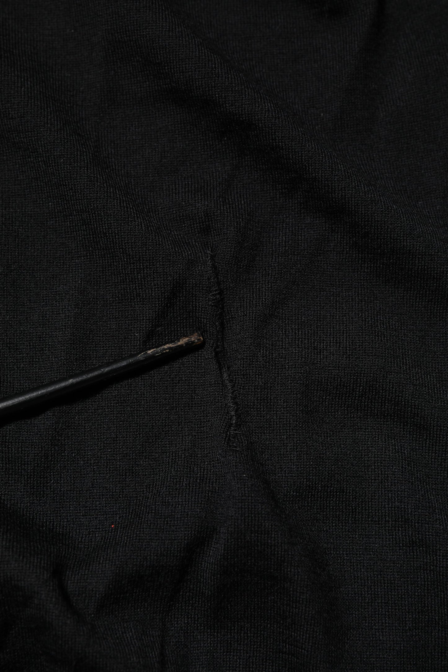 Dolce & Gabbana Black Cashmere V-Neck Long Sleeves T-shirt