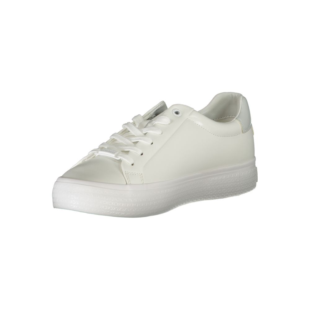 Calvin Klein Elegant White Sneakers with Contrast Detailing - SMARTMARTNZ