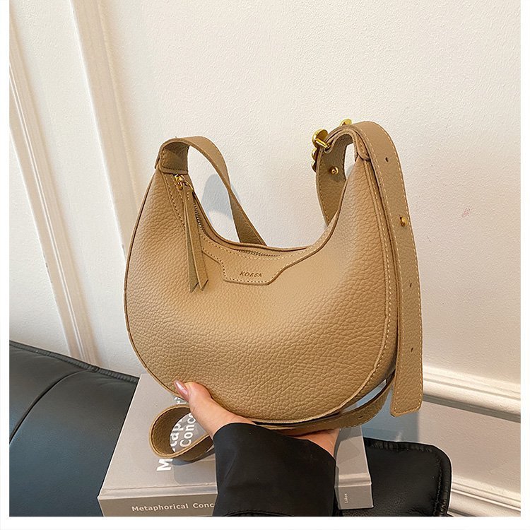 Trendy Underarm Handbag – Sleek & Lightweight - SMARTMARTNZ