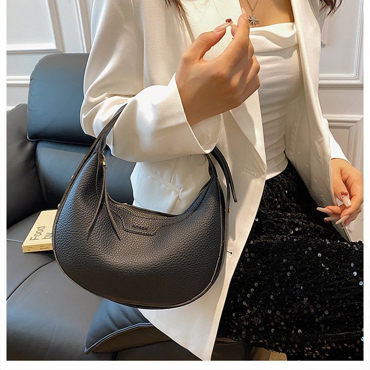 Trendy Underarm Handbag – Sleek & Lightweight - SMARTMARTNZ