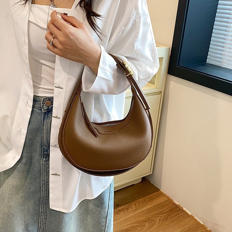 Trendy Underarm Handbag – Sleek & Lightweight - SMARTMARTNZ