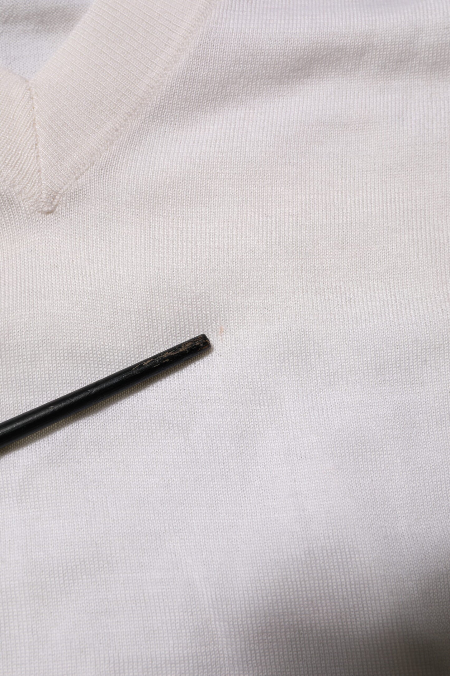 Dolce & Gabbana White Cashmere Logo V-neck Pullover Sweater