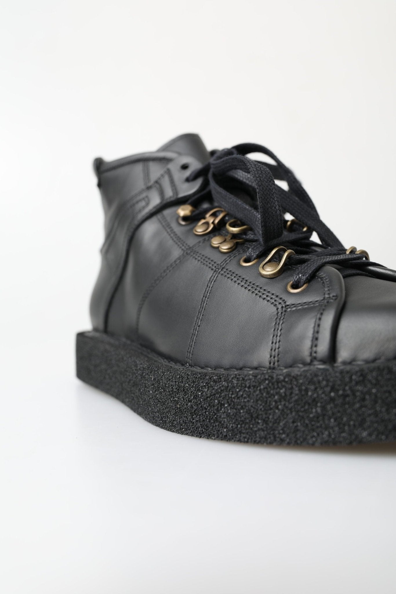 Dolce & Gabbana Black Leather Slip on Stretch Boots - SMARTMARTNZ